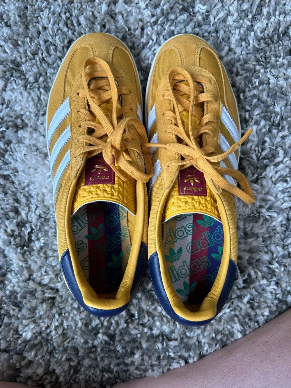 Adidas Gazelle Sneakers in Mustard Yellow, Navy and White unisex